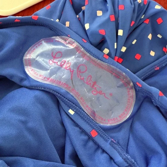 LILLY PULITZER Delphie Ruffle Plunge V-neck
Blue One piece Swimsuit size 10 NWT - Picture 9 of 9